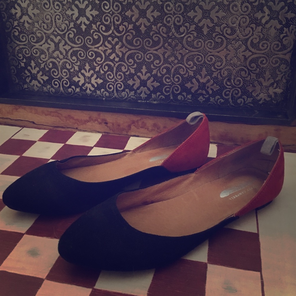 Free People Flats suede black n orange